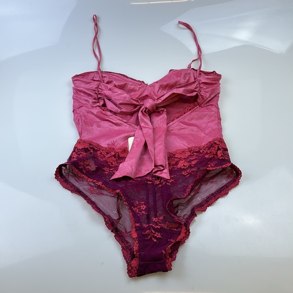 Free People Cocktail Hour Bodysuit / Velvet Rose N279-37 - Picture 4 of 5